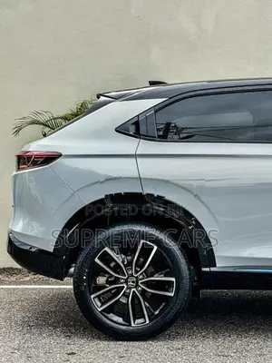 Honda Vezel Z PLAY MOONROOF 2025