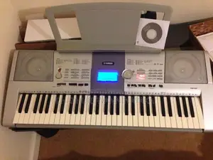 Yamaha PSR-295 Portatone 61-Key Musical Keyboard