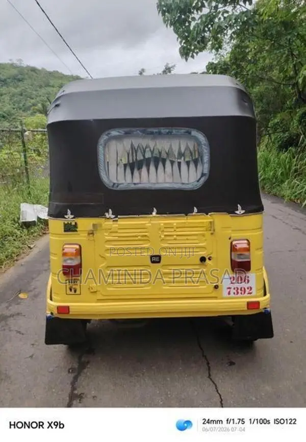 Bajaj RE 1999