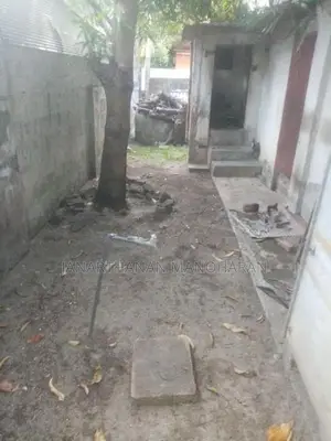 வீட்டுடன் கூடிய காணி விற்பணைக்கு Batticaloa
