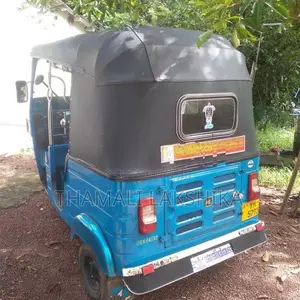 Bajaj RE 2011