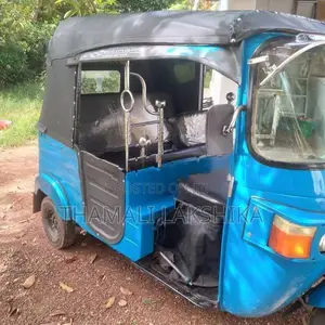 Bajaj RE 2011