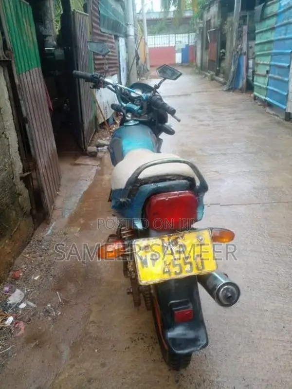 TVS Victor 2006