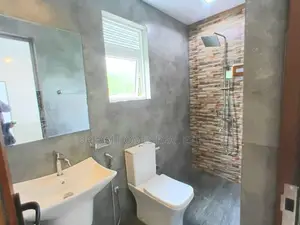 Luxury Family Home with Rooftop Swimming Pool – Piliyandala