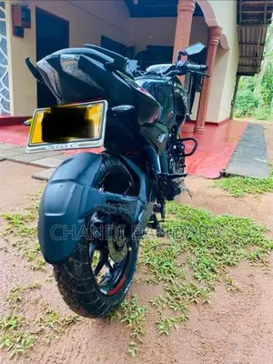 Bajaj Pulsar N160 Premium 2025