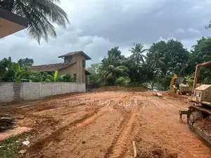 කරාපිටිය රෝහලට සමීපයෙන් අගනා බිම් කොටස් විකිණීමට