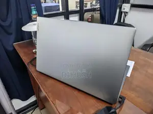 Lenovo Ideapad Slim 3 15IRU8