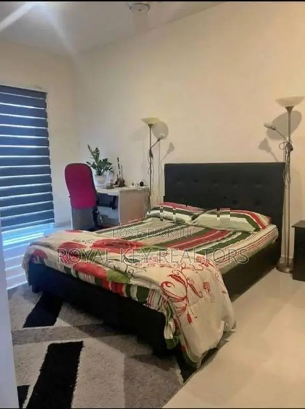 Colombo 02 – Bedroom Unfurnished Apartment for Sale