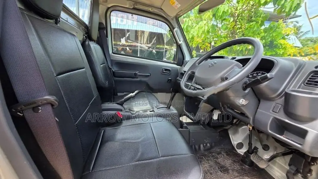 Suzuki Carry KC SPECIAL 2024