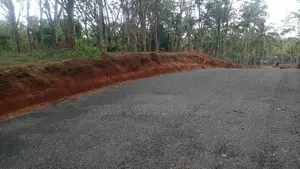 අහංගම සංචාරක කලාපයෙන් බිම් කොටස්
