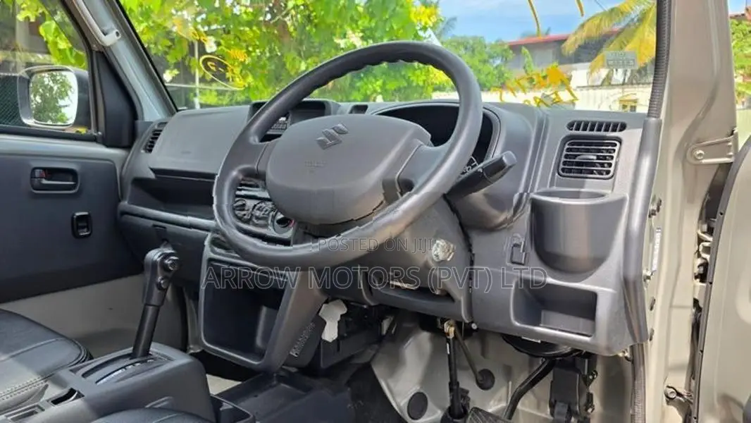 Suzuki Carry KC SPECIAL 2024