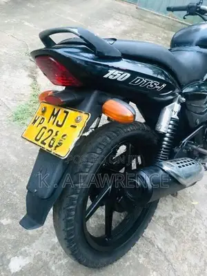 Bajaj Pulsar 150 2005