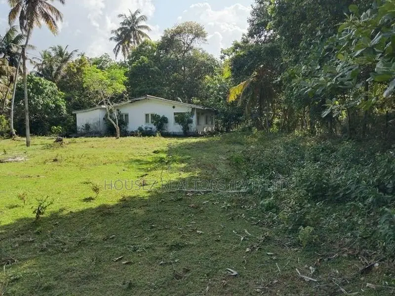 House with Land for Sale Hikkaduwa