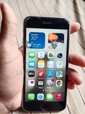 Apple iPhone SE 2 (Used)