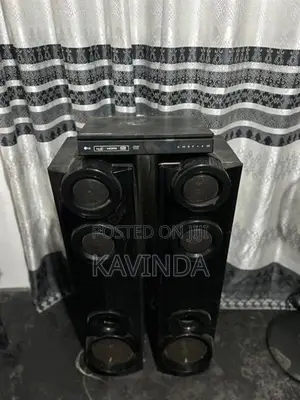LG Home Theater with 2 Tower Speaker 1000w