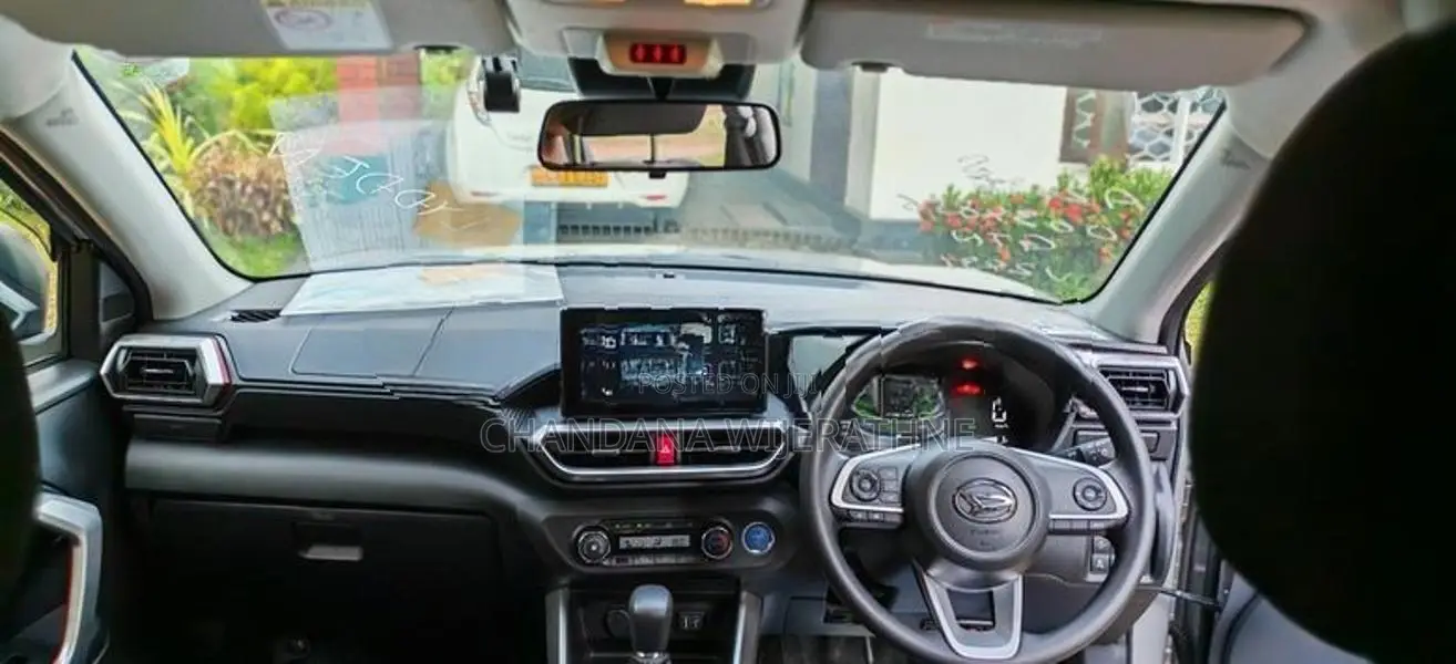 Daihatsu Rocky Hybrid X 2025