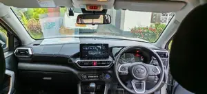 Daihatsu Rocky Hybrid X 2025