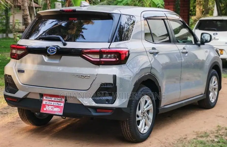 Daihatsu Rocky Hybrid X 2025