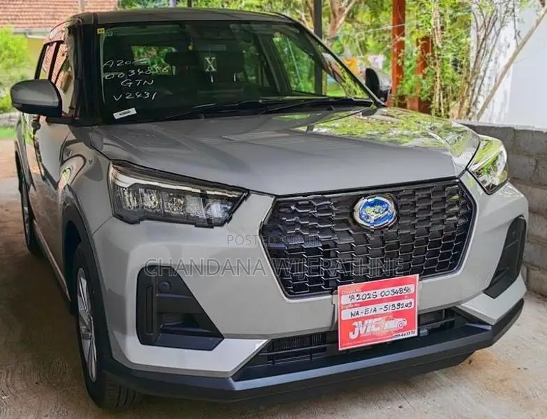 Daihatsu Rocky Hybrid X 2025