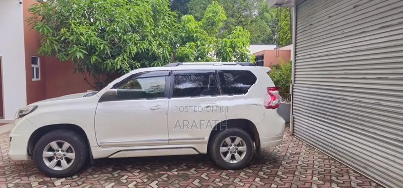 Toyota Land Cruiser Prado TX 150 2015