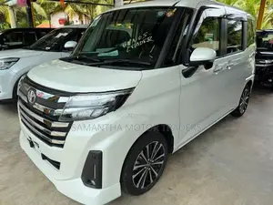 Toyota Roomy Custom GT 2024
