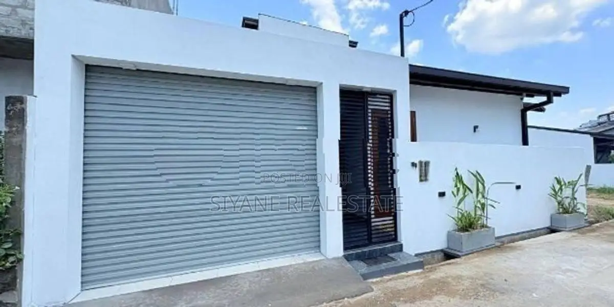 Beautiful Modern House for Sale in Athurugiriya