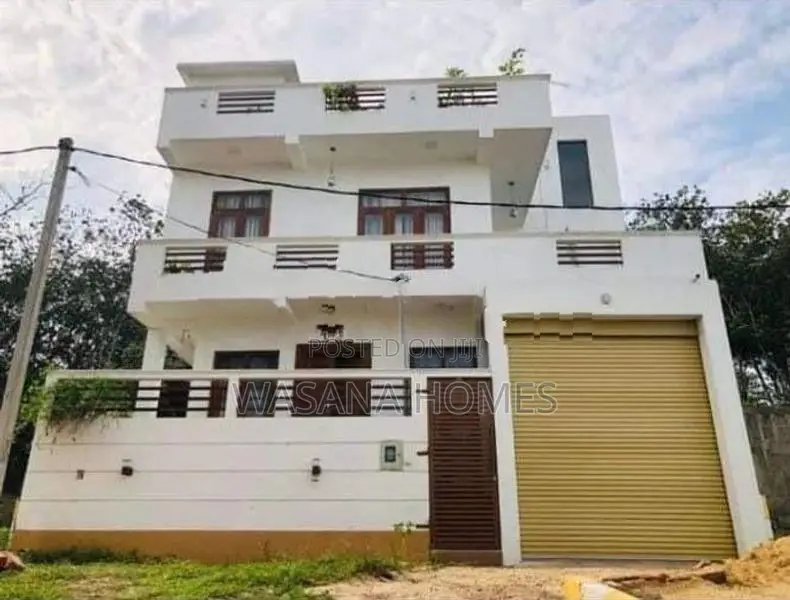 Super House for sale Piliyandala