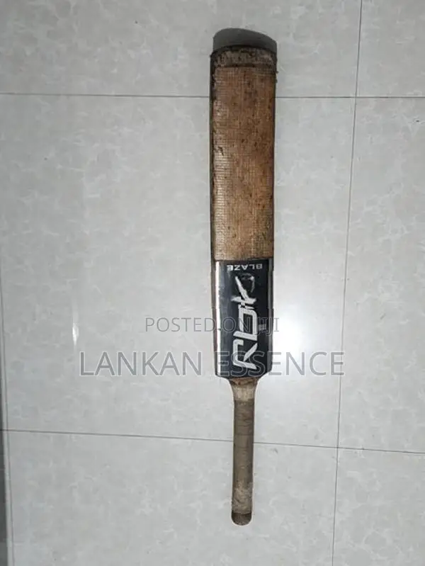 RBK Cricket Bat