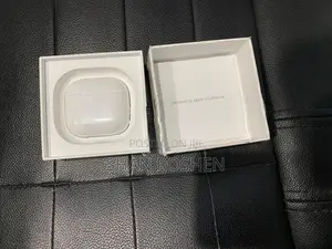 Apple AirPods 4ANC
