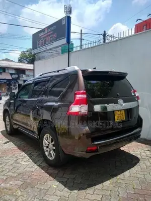 Toyota Land Cruiser Prado 2016