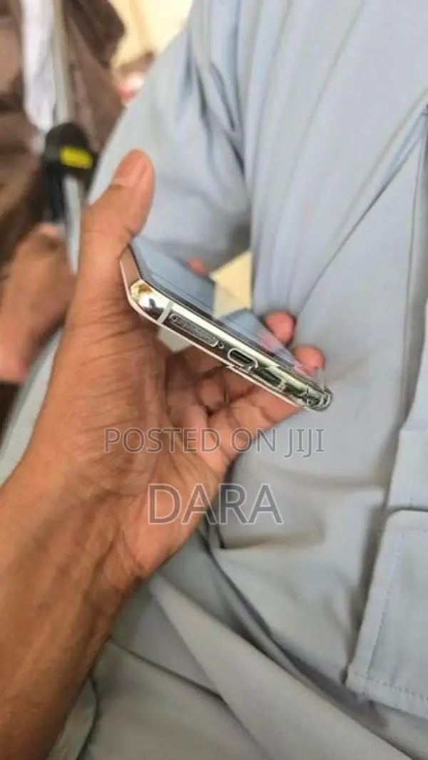 Samsung Galaxy S21 5G (Used)