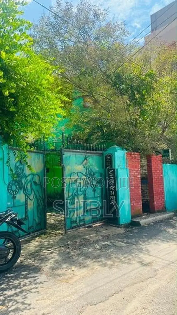 Land with House for Sale in Colombo 03