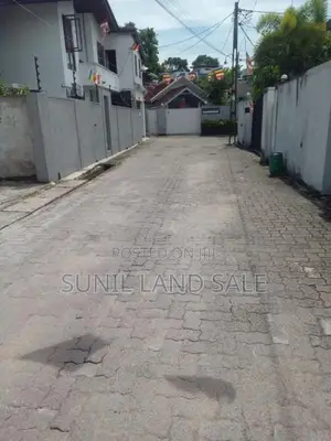 (SLS 08 ) Luxury Brand-New House for Sale in Papiliyana