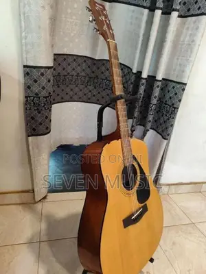 Yamaha F310 Guitar