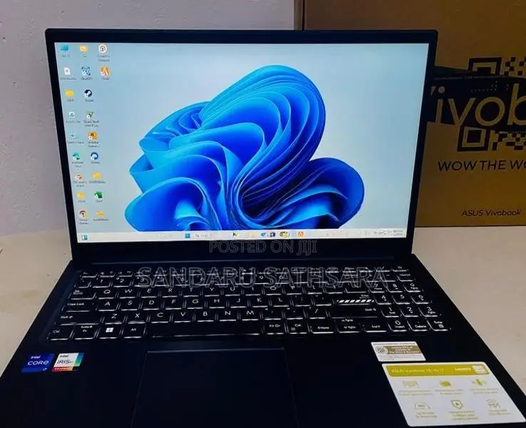 Asus Vivobook 15 16GB RAM 512 GB NVME SSD