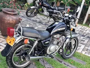 Suzuki GN 125 2002