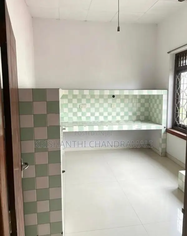 Upstairs Office for Rent in Peliyagoda
