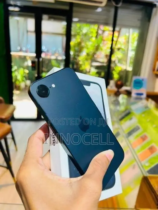Apple iPhone 16e 128GB (Used)