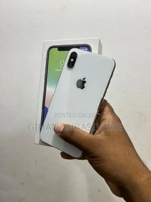 Apple iPhone X 64GB (Used)