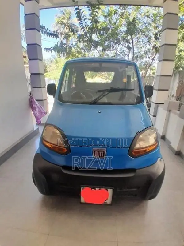 Bajaj Qute 2018