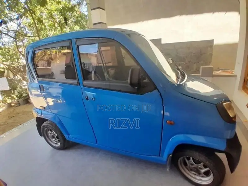 Bajaj Qute 2018