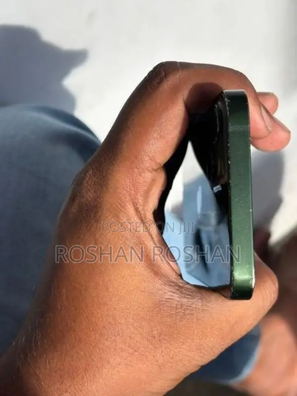Apple iPhone 13 (Used)