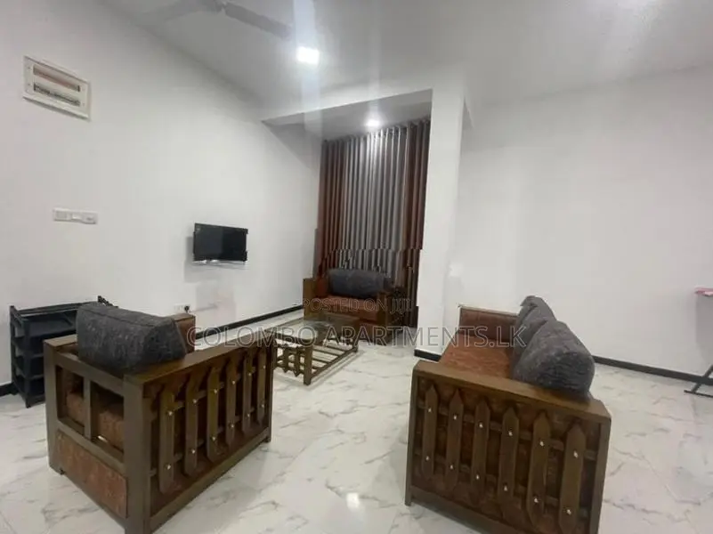 2-Bedroom Apartment Short-Term Rental in Dehiwela. (Code: CSM202)