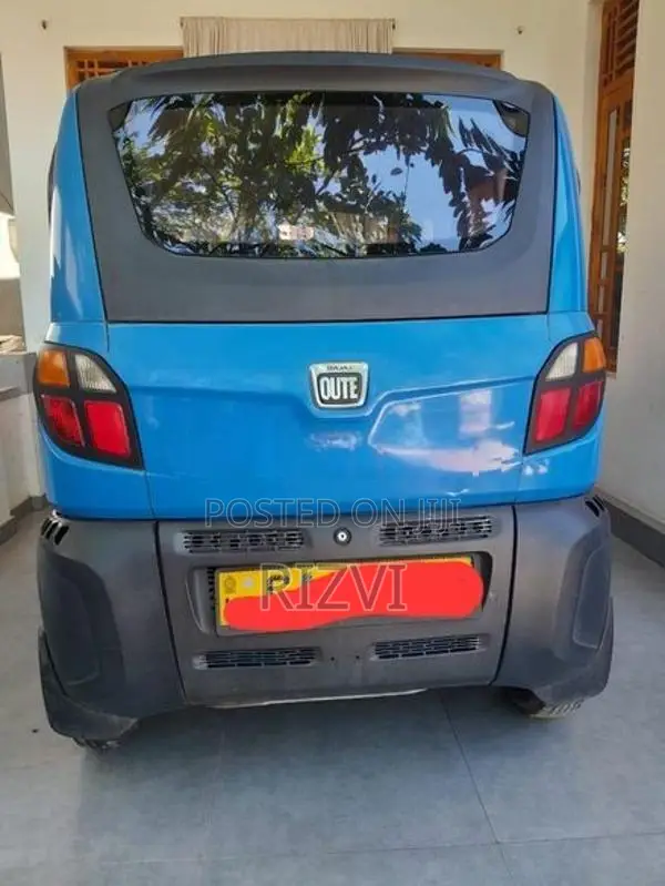 Bajaj Qute 2018