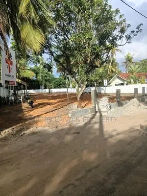 Land Sale in Uswetakeiyawa Walking Distance Bopitiya Ja Ela Bus route