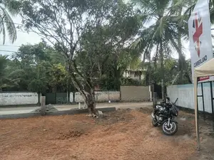 Land Sale in Uswetakeiyawa Walking Distance Bopitiya Ja Ela Bus route