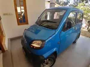 Bajaj Qute 2018
