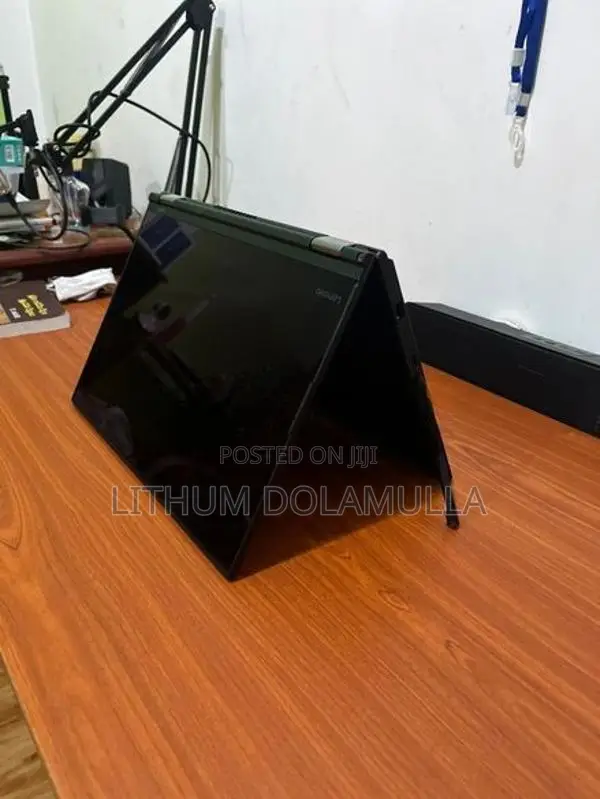 Lenovo Yoga 370 Touchscreen Laptop i3 7th Gen