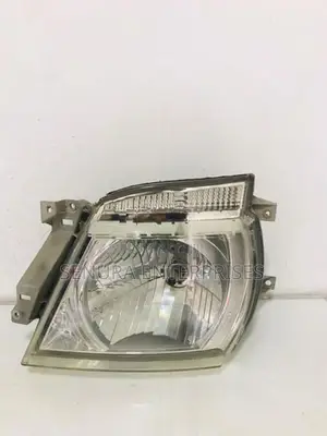 Nissan Caravan E25 Head Light Lh