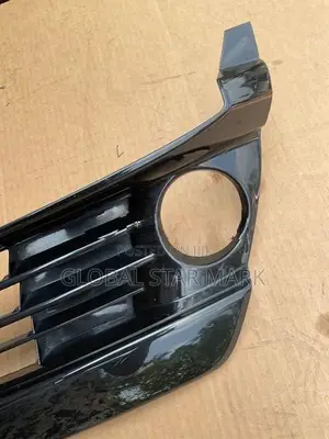 TOYOTA PRIUS ZVW30 BUMPER LOWER SHELL RECONDITION AVAILABLE!